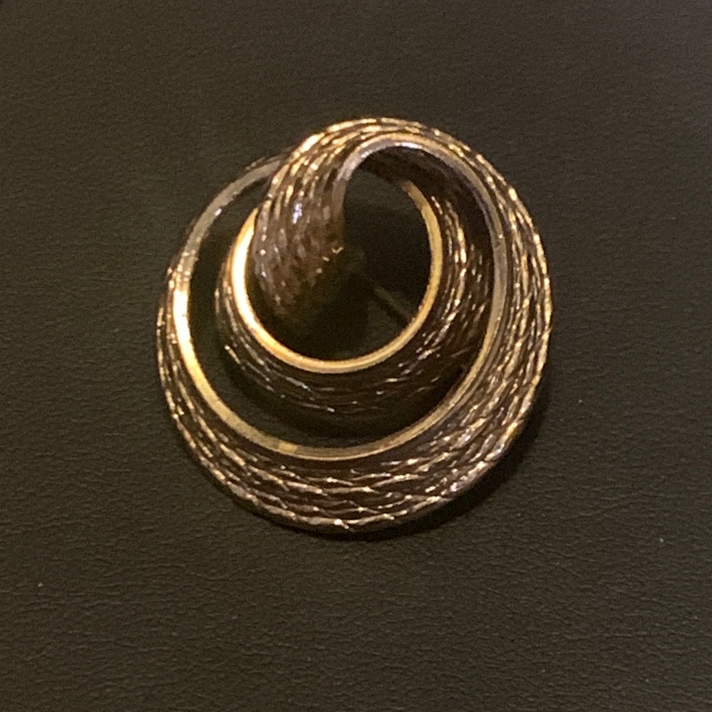 Vintage Gold Tone Brooch